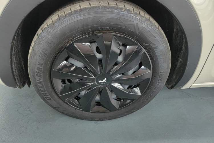 Used Wuling Bingo 2023 333km Enjoy+ Version Left Front Wheel Hub