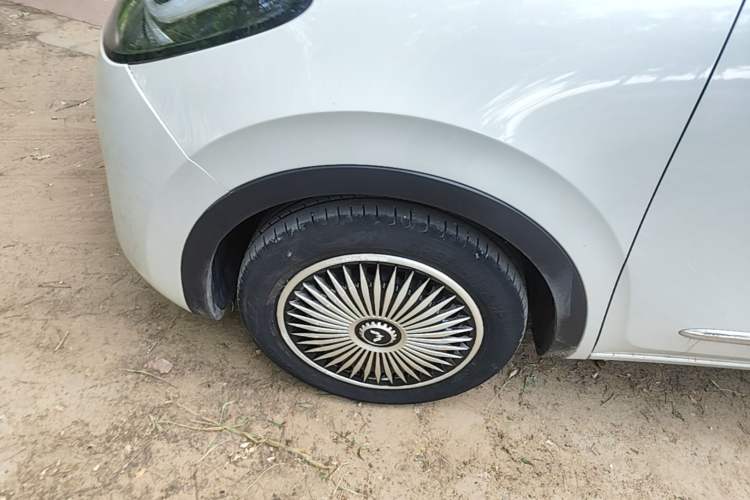 Used Wuling Bingo 2023 203km Comfort Edition Left Front Wheel Hub