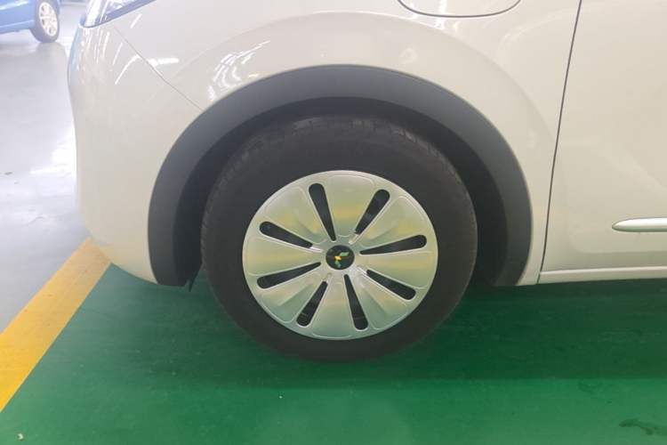 Used Wuling Bingo 2023 333 km Fast-Share Version Left Front Wheel Hub