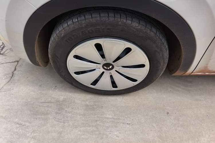 Used Wuling Bingo 2023 333 km Fast-Share Version Left Front Wheel Hub