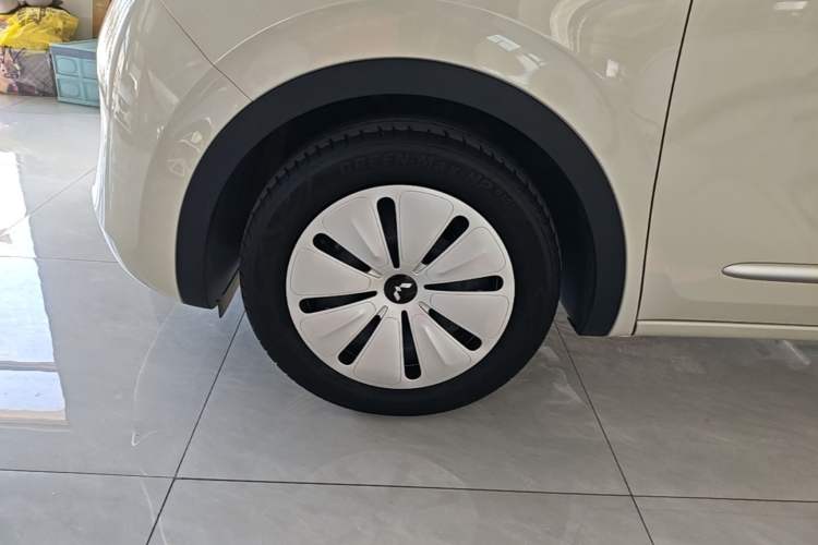 Used Wuling Bingo 2023 203km Light Edition Left Front Wheel Hub