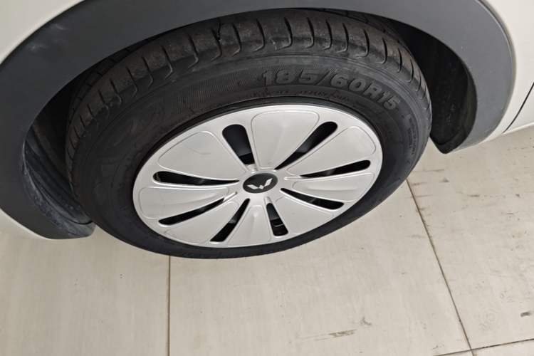 Used Wuling Bingo 2023 333 km Fast-Share Version Left Front Wheel Hub