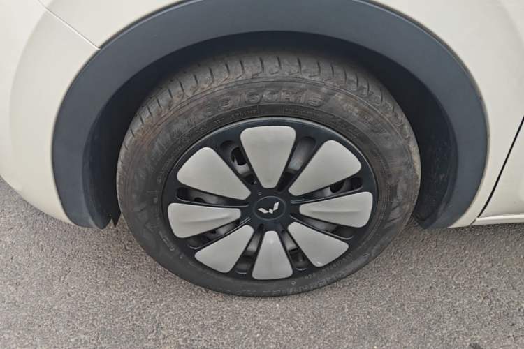 Used Wuling Bingo 2023 203km Comfort Edition Left Front Wheel Hub