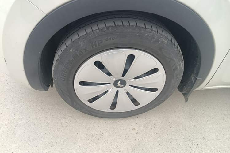 Used Wuling Bingo 2023 333 km Fast-Share Version Left Front Wheel Hub
