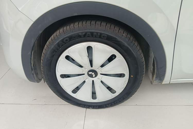 Used Wuling Bingo 2023 333 km Fast-Share Version Left Front Wheel Hub