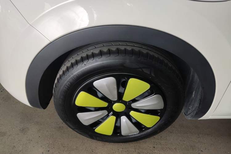 Used Wuling Bingo 2023 333km Enjoy+ Version Left Front Wheel Hub