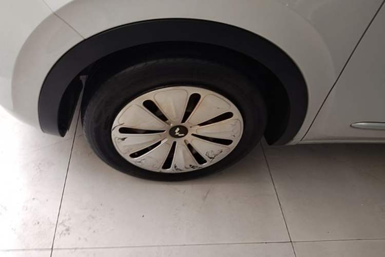 Used Wuling Bingo 2023 333 km Fast-Share Version Left Front Wheel Hub