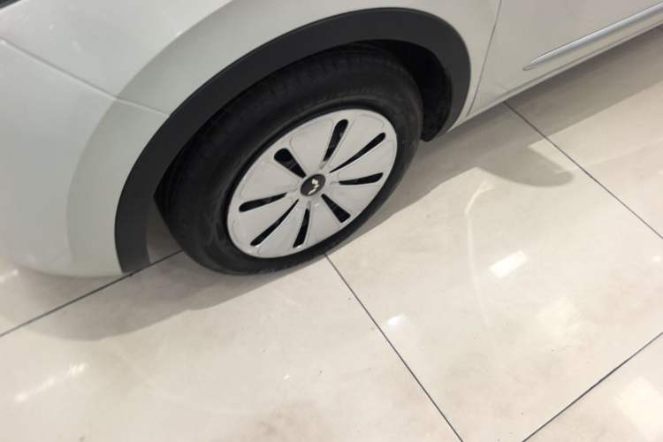 Used Wuling Bingo 2023 203km Light Edition Left Front Wheel Hub