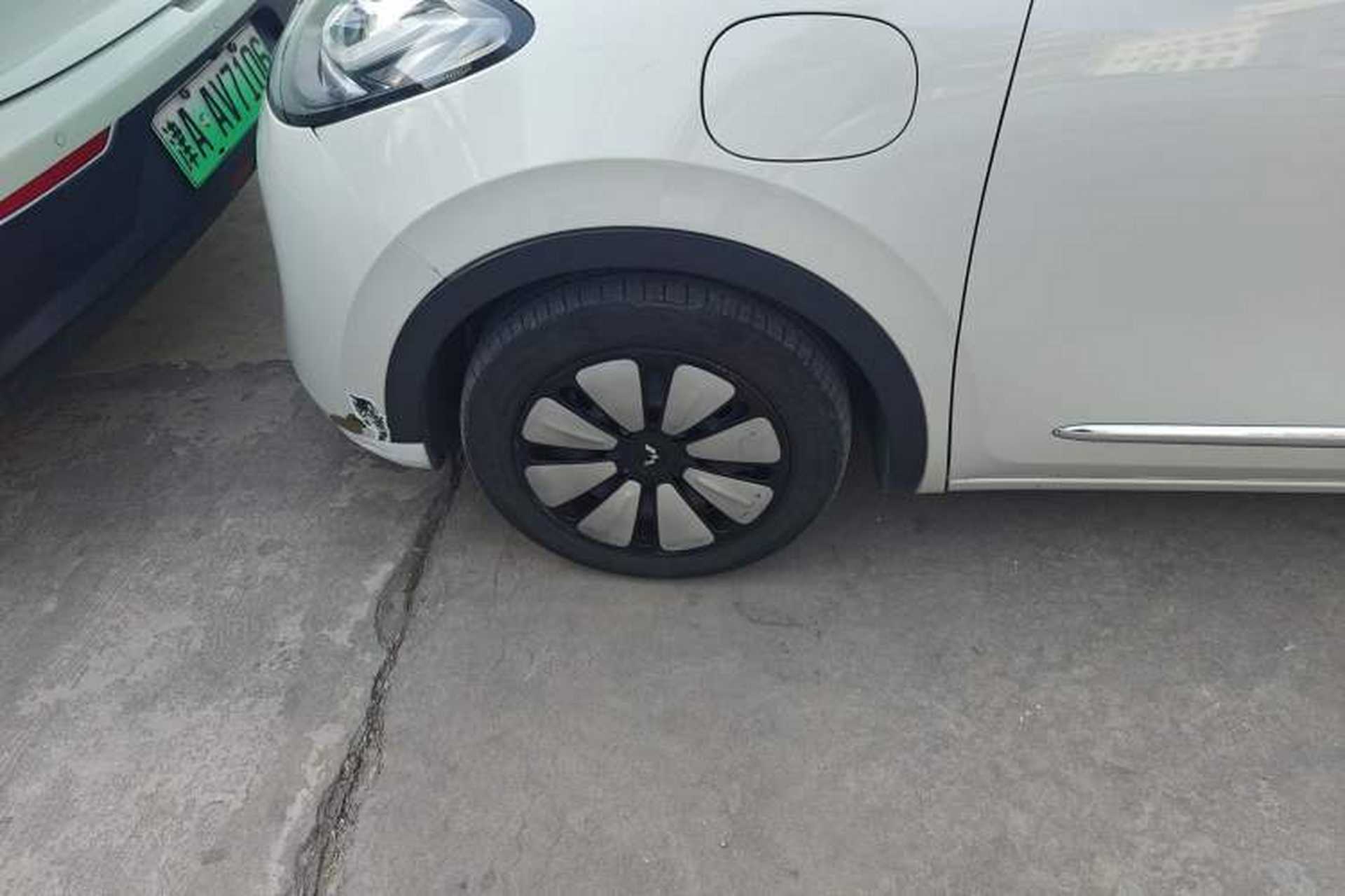 Used Wuling Bingo 2023 203km Light Edition Left Front Wheel Hub