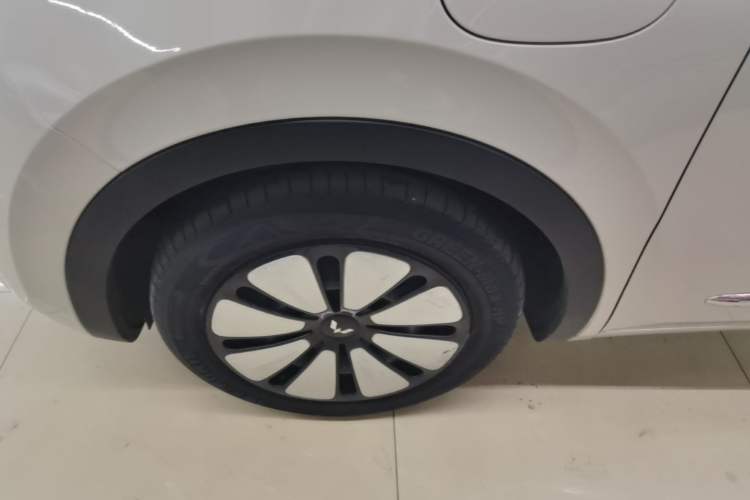 Used Wuling Bingo 2023 333km Enjoy+ Version Left Front Wheel Hub