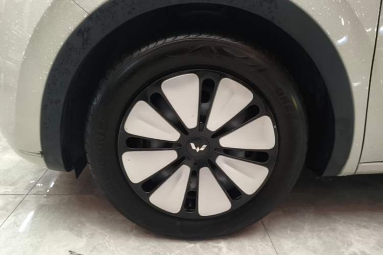 Used Wuling Bingo 2023 333km Enjoy+ Version Left Front Wheel Hub