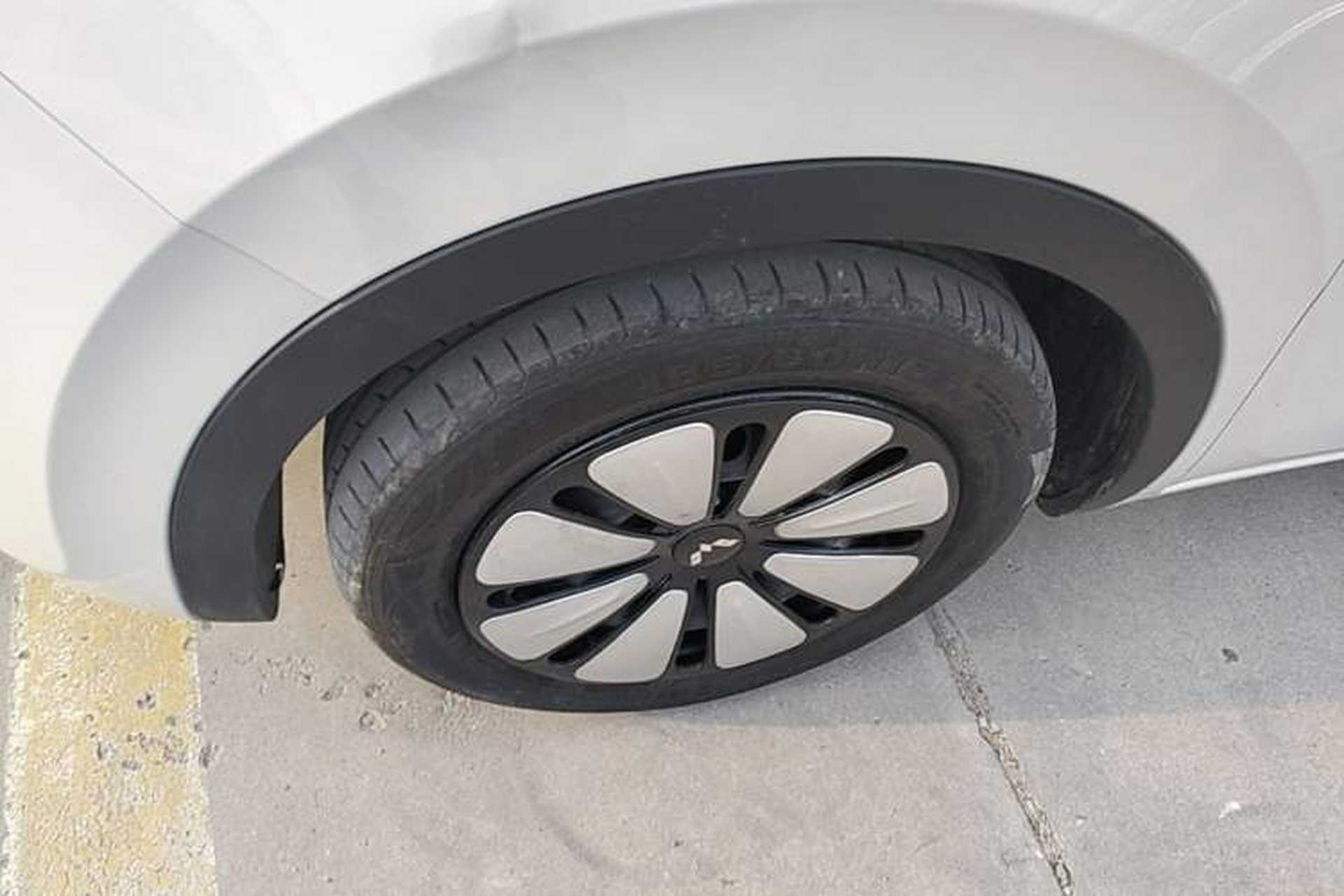 Used Wuling Bingo 2023 333 km Fast-Share Version Left Front Wheel Hub