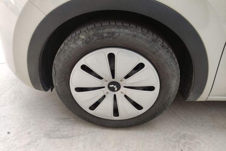 Used Wuling Bingo 2023 203km Light Edition Left Front Wheel Hub