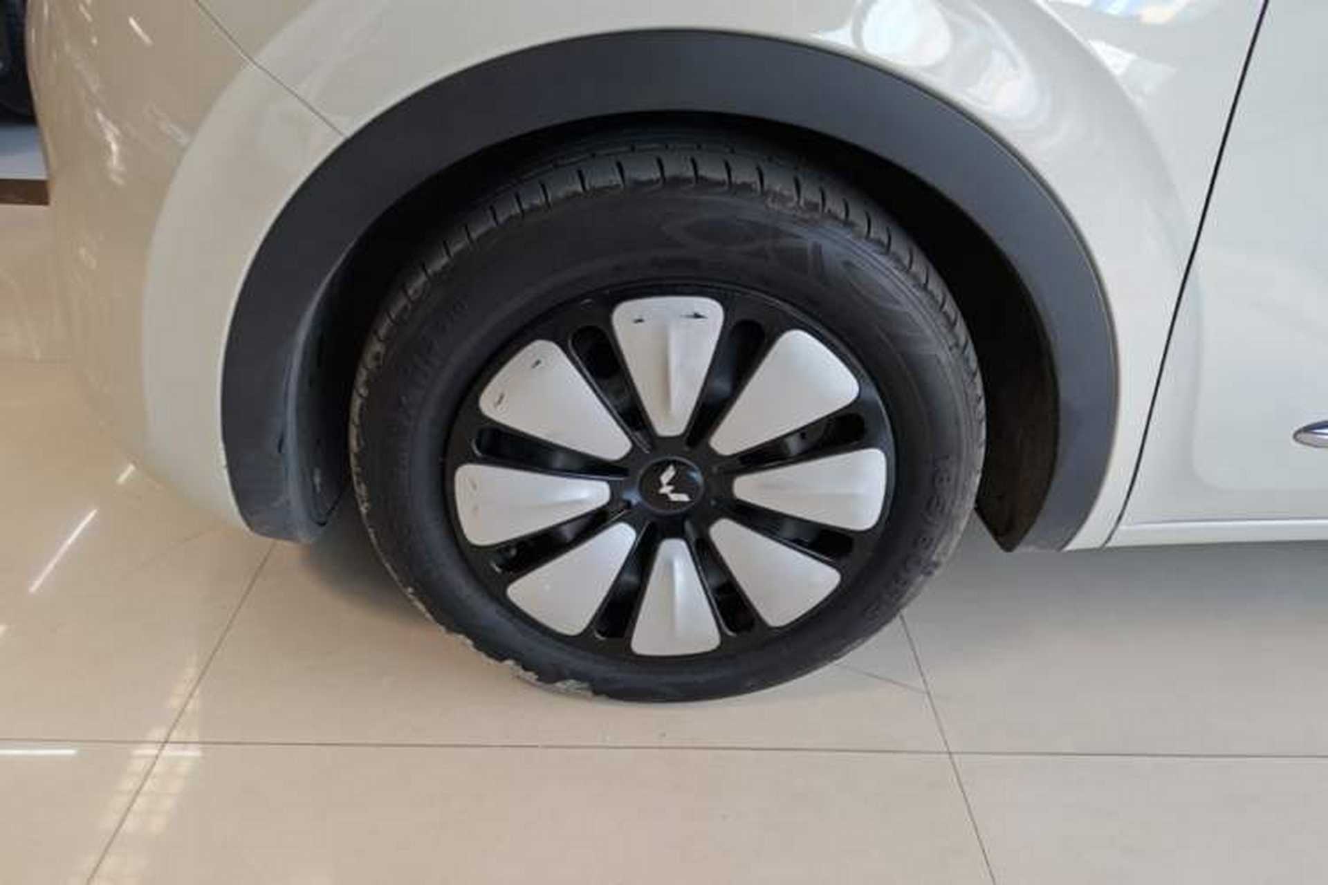 Used Wuling Bingo 2023 333 km Lingxi Connected Version Left Front Wheel Hub