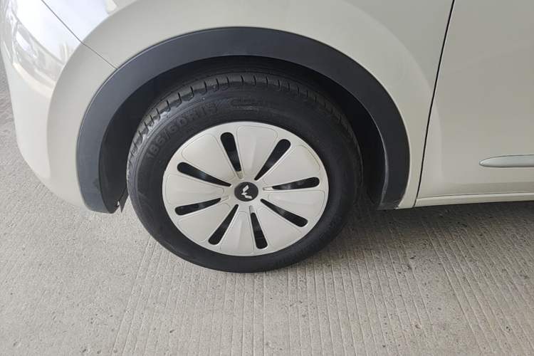Used Wuling Bingo 2023 203km Light Edition Left Front Wheel Hub