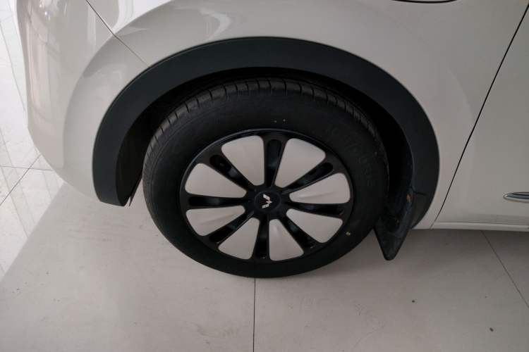 Used Wuling Bingo 2023 333 km Enjoyment Version Left Front Wheel Hub