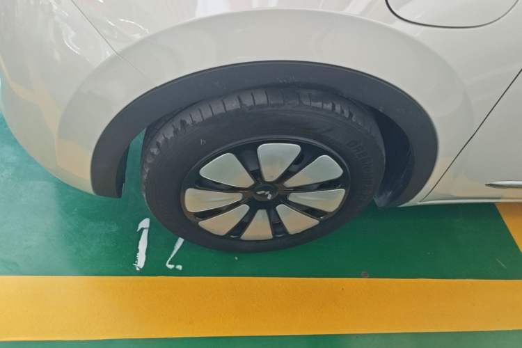 Used Wuling Bingo 2023 333km Enjoy+ Version Left Front Wheel Hub