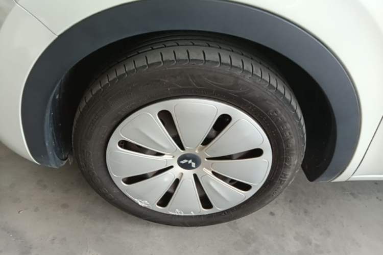 Used Wuling Bingo 2023 203km Light Edition Left Front Wheel Hub