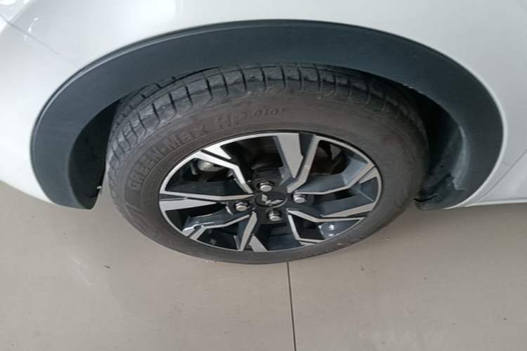 Used Wuling Bingo 2023 333 km Fast-Share Version Left Front Wheel Hub