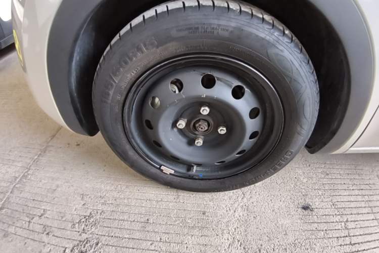 Used Wuling Bingo 2023 333km Enjoy+ Version Left Front Wheel Hub