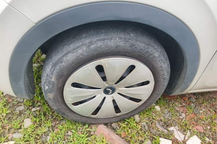 Used Wuling Bingo 2023 333 km Fast-Share Version Left Front Wheel Hub