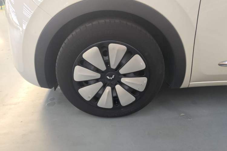 Used Wuling Bingo 2023 333km Enjoy+ Version Left Front Wheel Hub