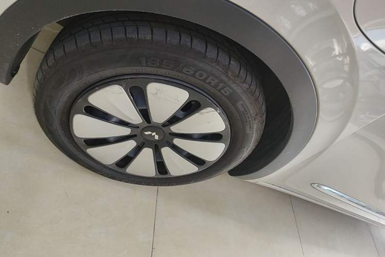 Used Wuling Bingo 2023 333 km Enjoyment Version Left Front Wheel Hub