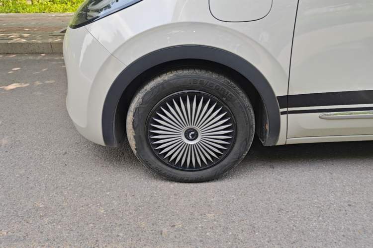 Used Wuling Bingo 2023 333 km Lingxi Connected Version Left Front Wheel Hub