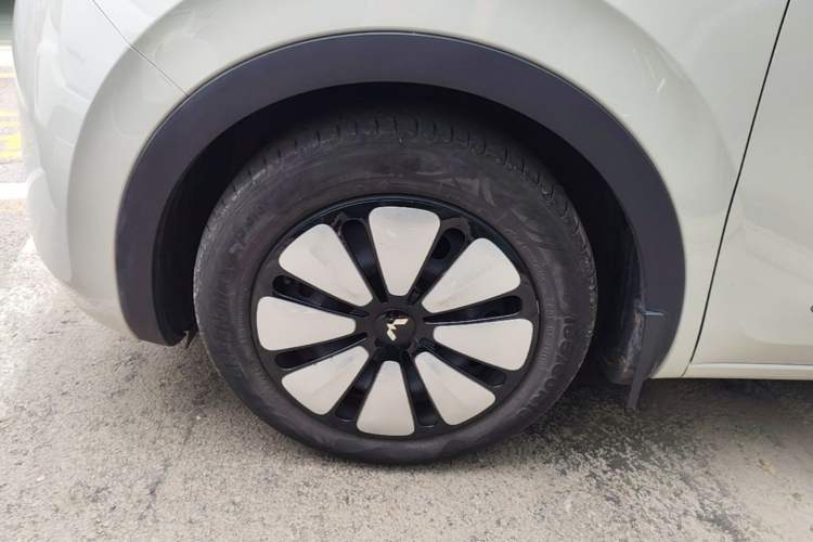 Used Wuling Bingo 2023 333km Enjoy+ Version Left Front Wheel Hub