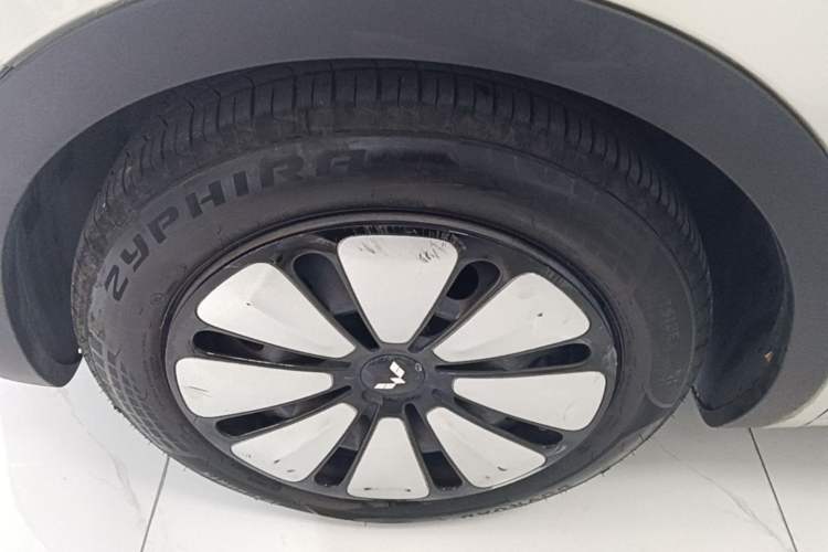 Used Wuling Bingo 2023 333km Enjoy+ Version Left Front Wheel Hub