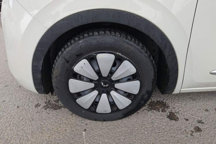 Used Wuling Bingo 2023 203km Comfort Edition Left Front Wheel Hub