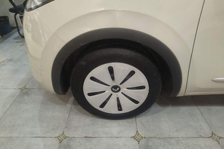 Used Wuling Bingo 2023 203km Light Edition Left Front Wheel Hub