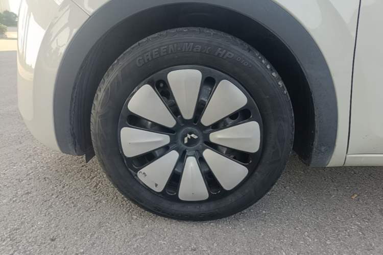 Used Wuling Bingo 2023 203km Comfort Edition Left Front Wheel Hub