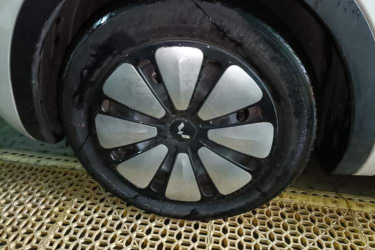 Used Wuling Bingo 2023 333km Enjoy+ Version Left Front Wheel Hub