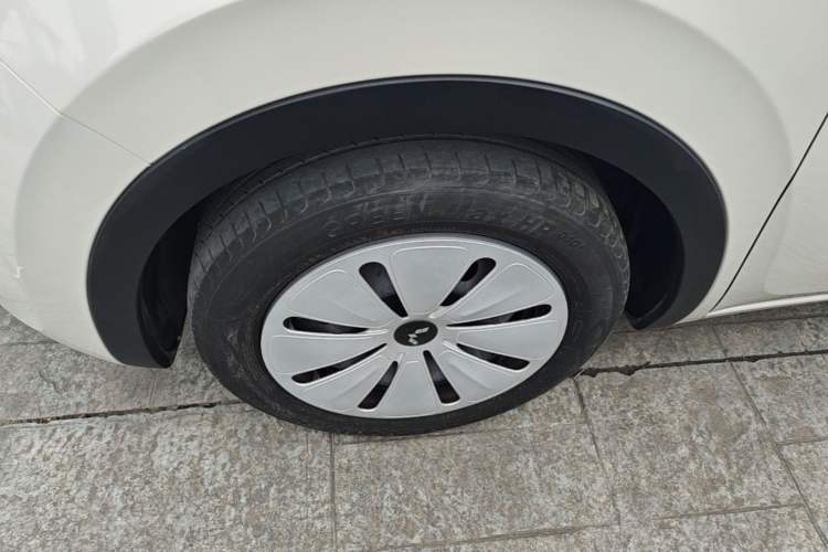 Used Wuling Bingo 2023 203km Light Edition Left Front Wheel Hub