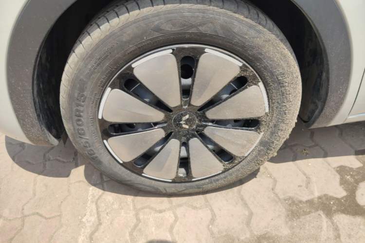 Used Wuling Bingo 2023 203km Comfort Edition Left Front Wheel Hub
