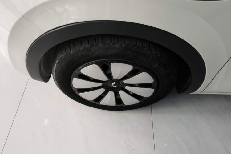 Used Wuling Bingo 2023 333km Enjoy+ Version Left Front Wheel Hub