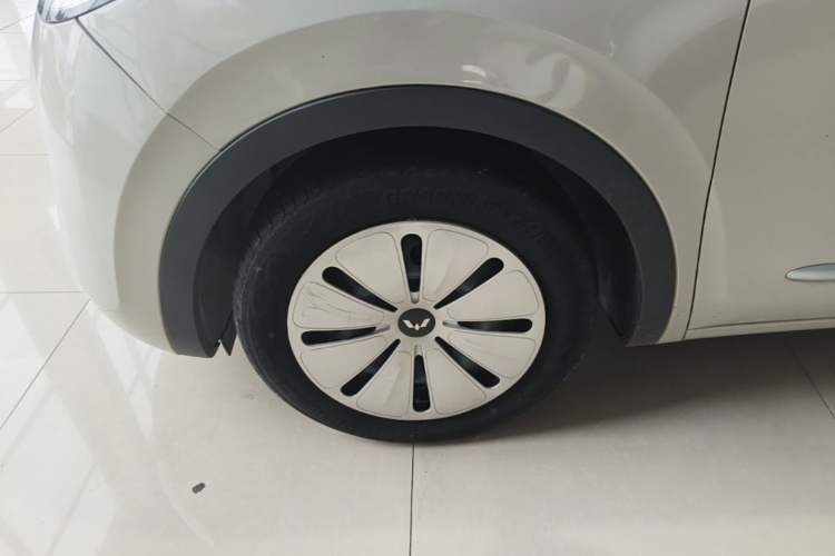 Used Wuling Bingo 2023 203km Light Edition Left Front Wheel Hub