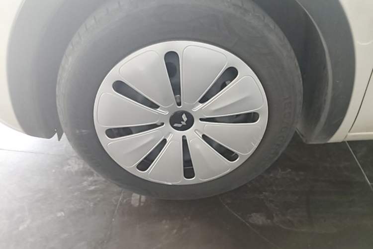 Used Wuling Bingo 2023 203km Light Edition Left Front Wheel Hub