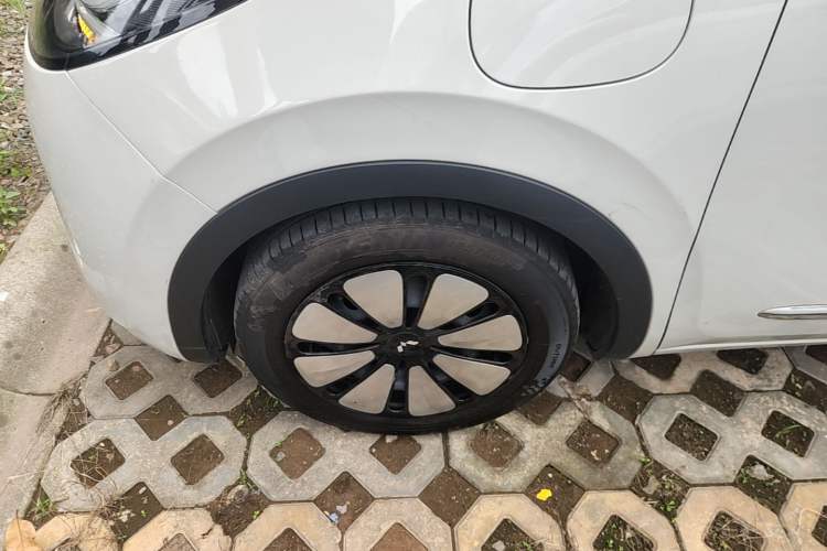 Used Wuling Bingo 2023 333 km Enjoyment Version Left Front Wheel Hub