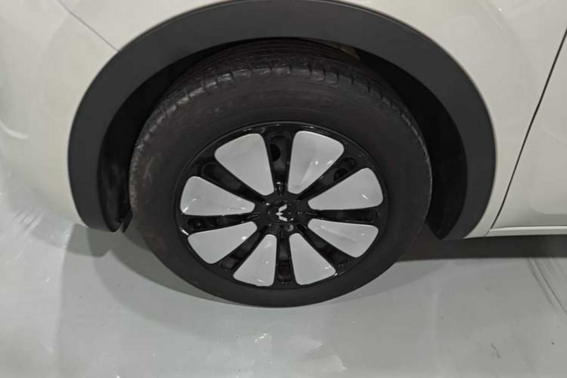 Used Wuling Bingo 2023 333 km Lingxi Connected Version Left Front Wheel Hub