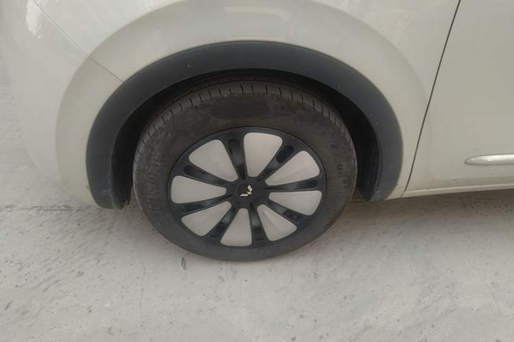 Used Wuling Bingo 2023 410 km Lingxi Deluxe Edition Left Front Wheel Hub
