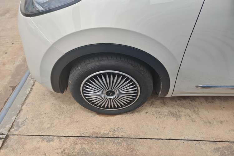 Used Wuling Bingo 2023 203km Comfort Edition Left Front Wheel Hub