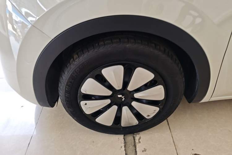 Used Wuling Bingo 2023 333km Enjoy+ Version Left Front Wheel Hub