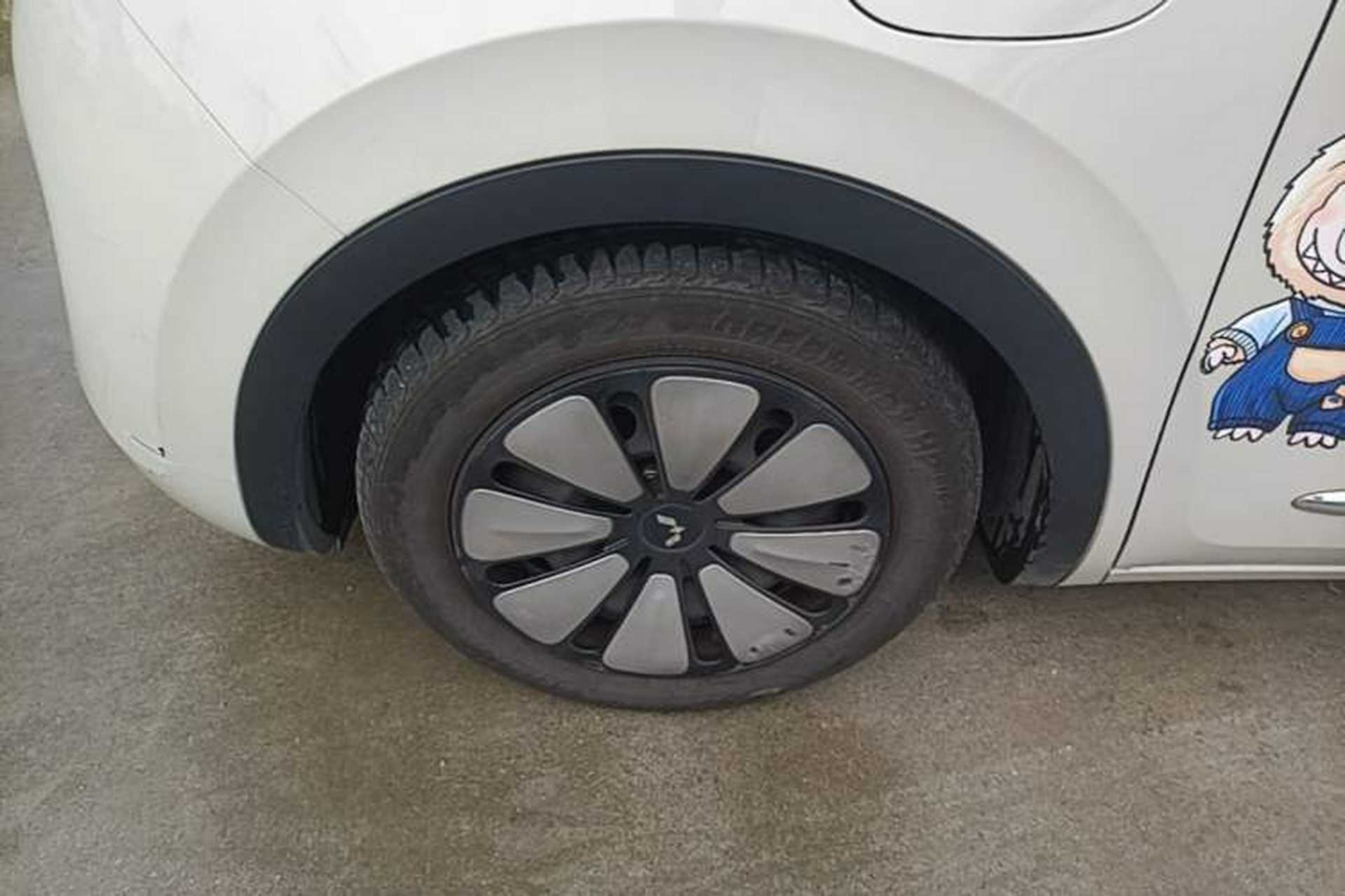 Used Wuling Bingo 2023 333 km Lingxi Connected+ Version Left Front Wheel Hub