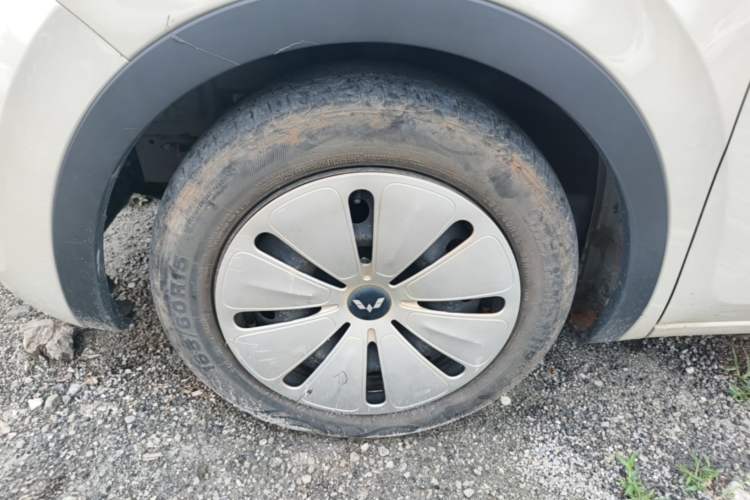 Used Wuling Bingo 2023 333 km Fast-Share Version Left Front Wheel Hub