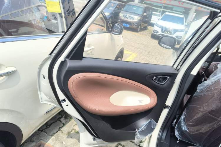 Used Wuling Bingo 2023 333 km Enjoyment Version Left Rear Door Interior