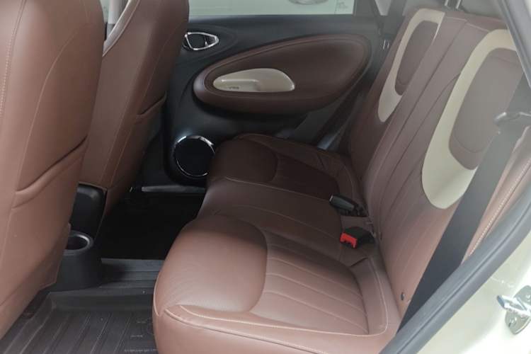 Used Wuling Bingo 2023 333 km Lingxi Connected+ Version Left Rear Seat