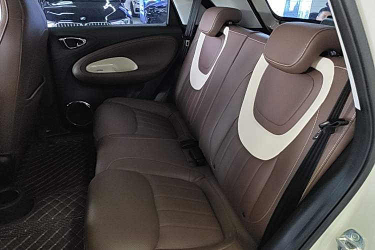 Used Wuling Bingo 2023 203km Comfort Edition Left Rear Seat