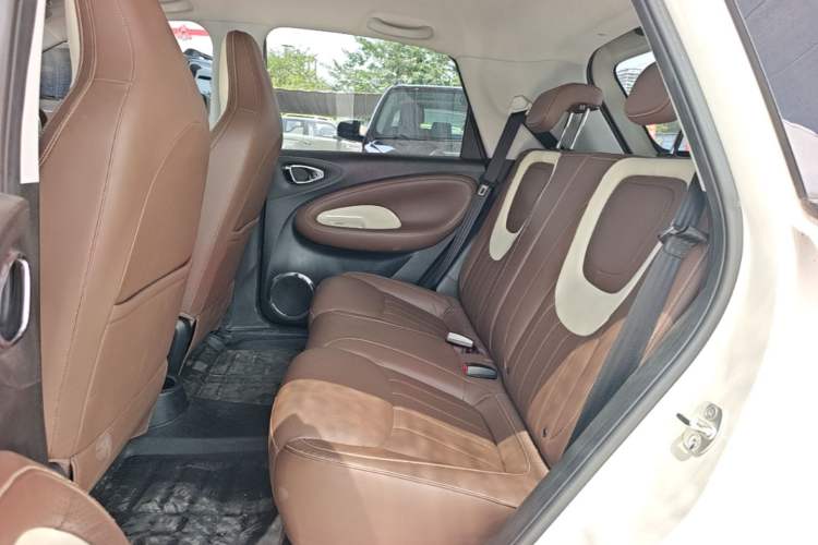 Used Wuling Bingo 2023 410 km Lingxi Deluxe Edition Left Rear Seat
